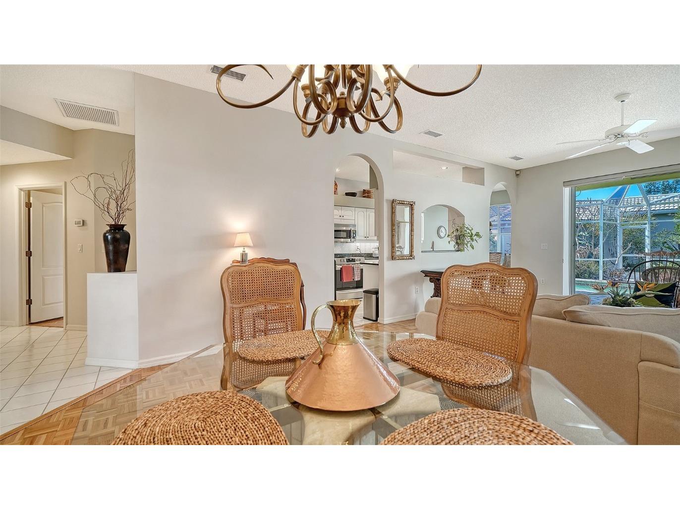 6828 Avenida Marbella Sarasota FL 34238 A4673438 image19