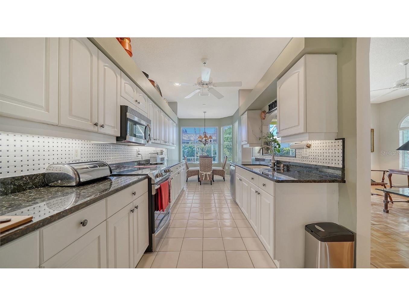 6828 Avenida Marbella Sarasota FL 34238 A4673438 image20