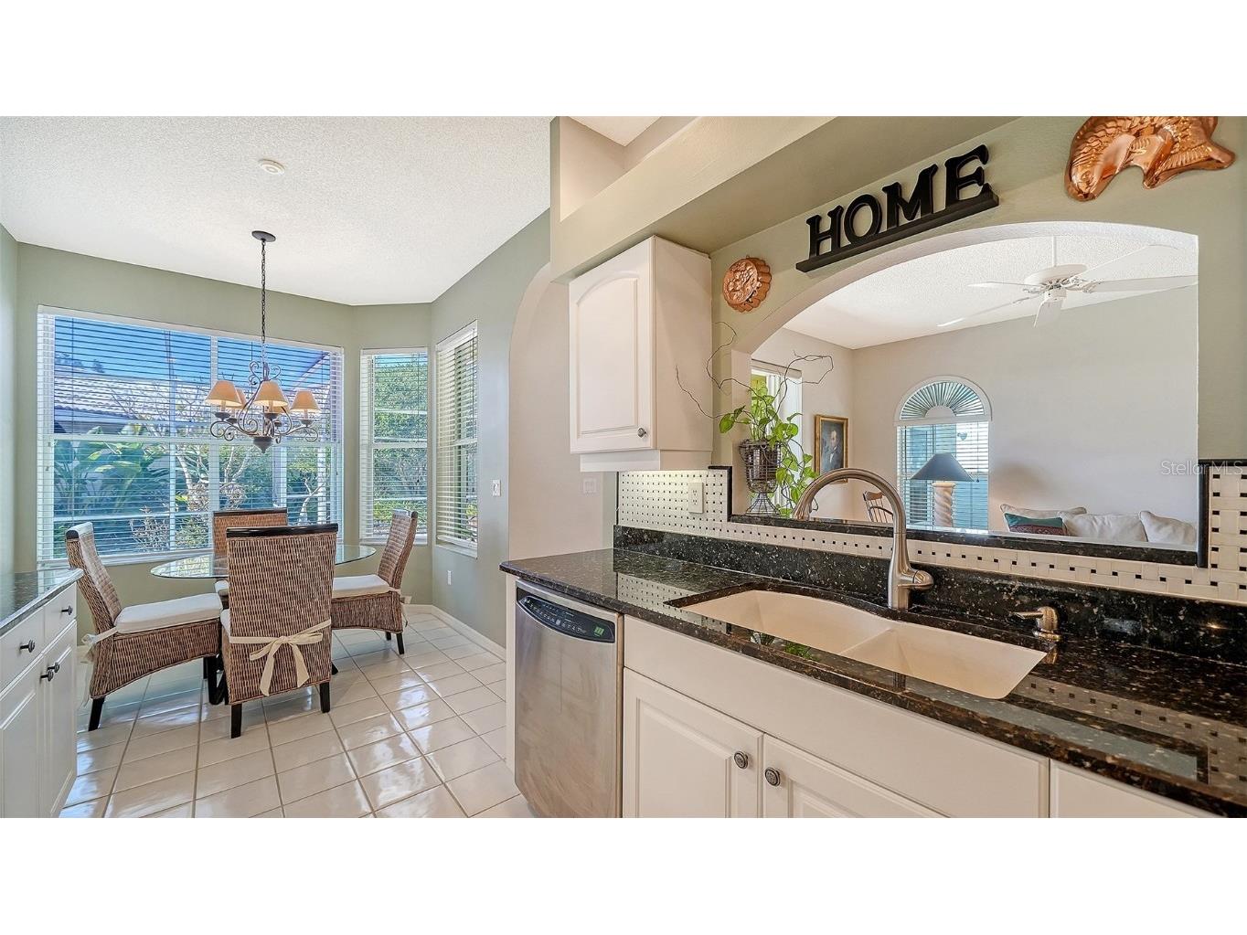 6828 Avenida Marbella Sarasota FL 34238 A4673438 image22