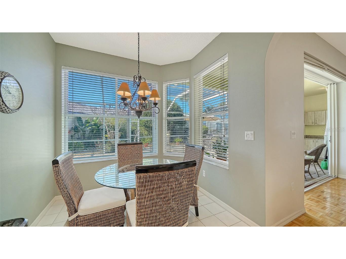 6828 Avenida Marbella Sarasota FL 34238 A4673438 image23