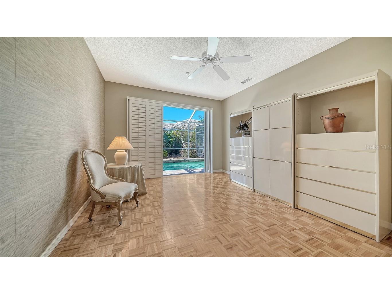 6828 Avenida Marbella Sarasota FL 34238 A4673438 image27