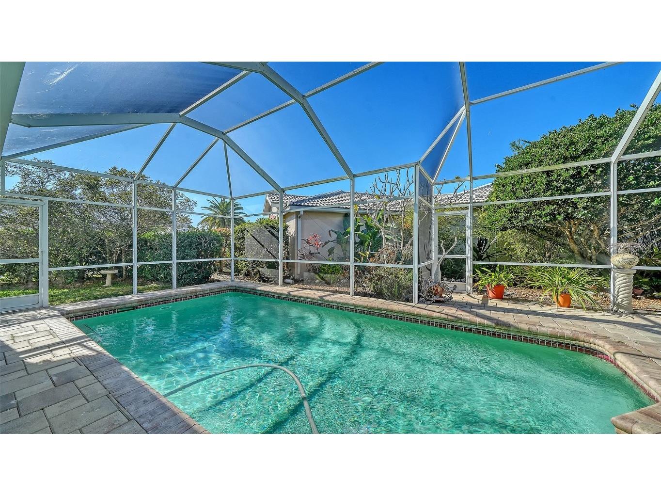 6828 Avenida Marbella Sarasota FL 34238 A4673438 image41