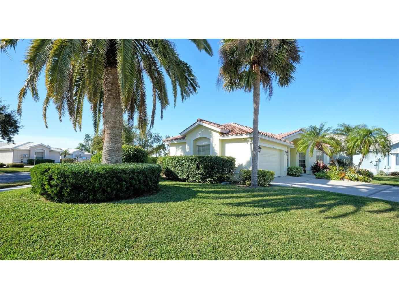 6828 Avenida Marbella Sarasota FL 34238 A4673438 image45