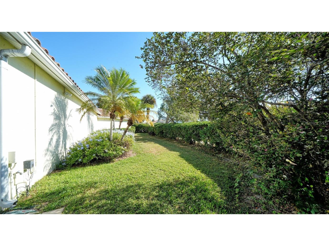 6828 Avenida Marbella Sarasota FL 34238 A4673438 image47