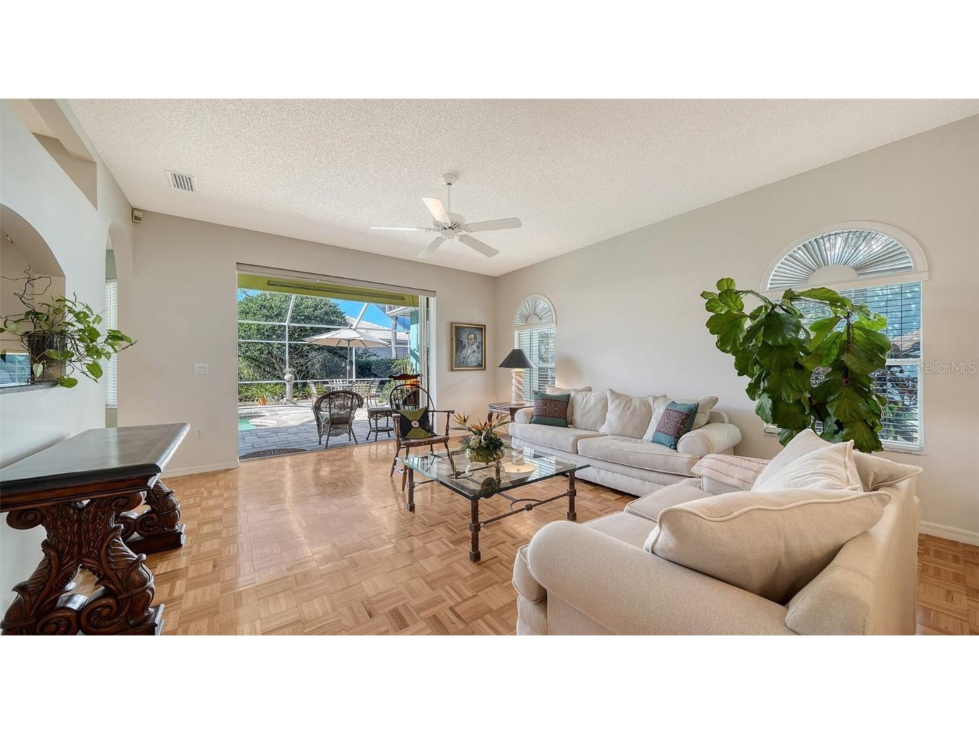 6828 Avenida Marbella Sarasota FL 34238 A4673438 image9