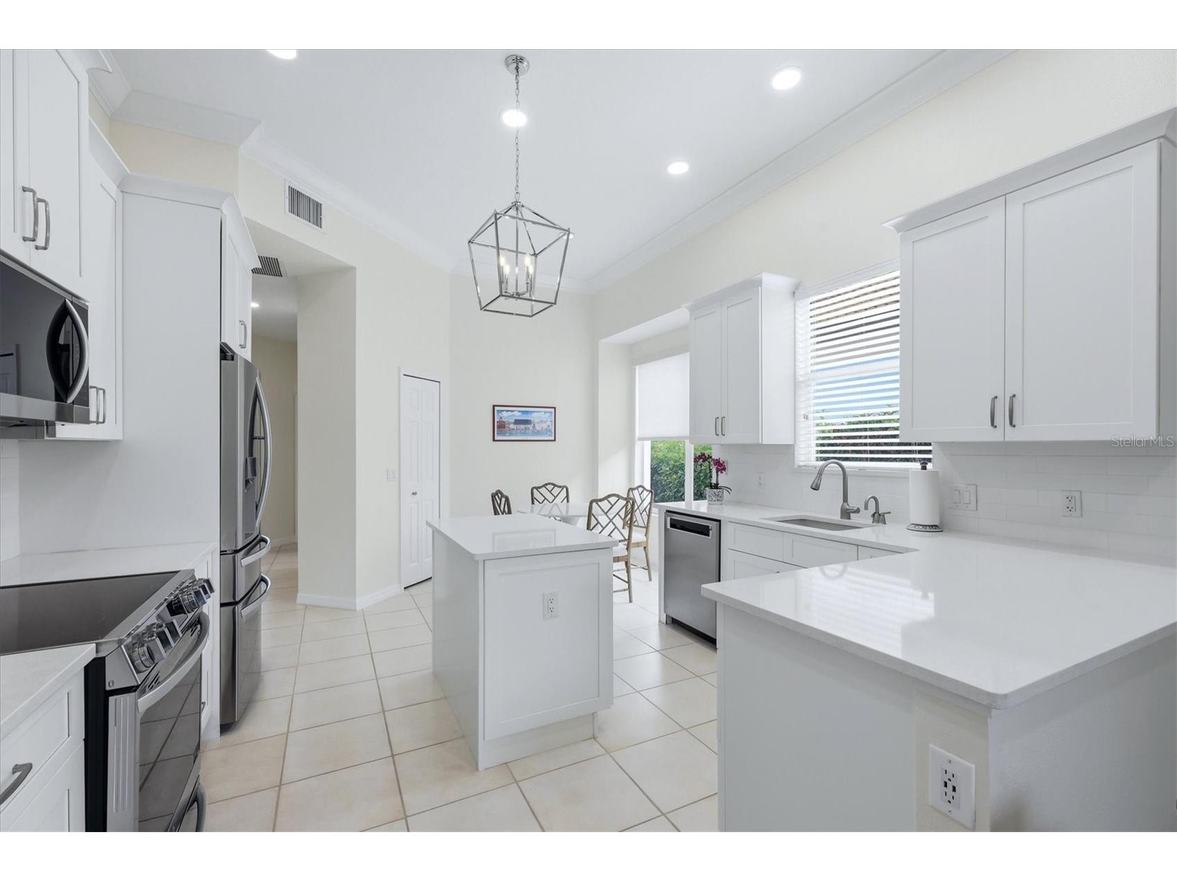 6828 Bay Hill Drive Bradenton FL 34202 A4696320 image12