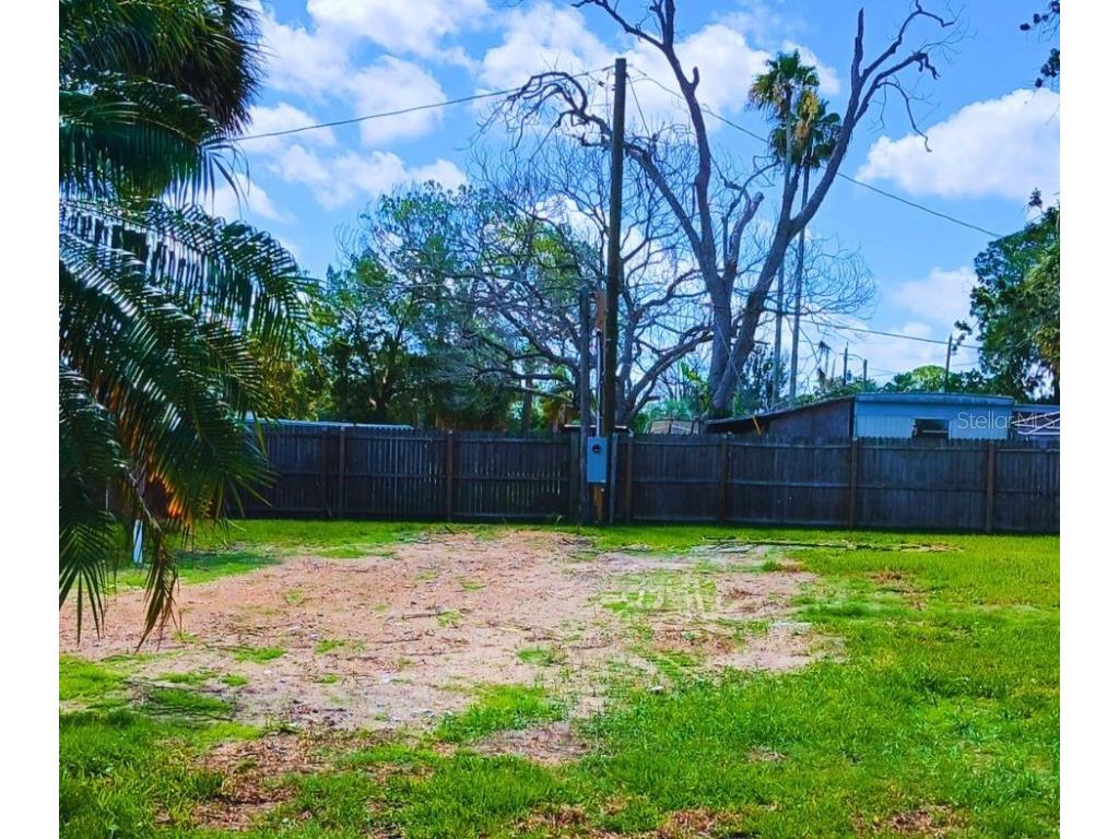 6828 Edgewater Drive New Port Richey FL 34652 W7876340 image1