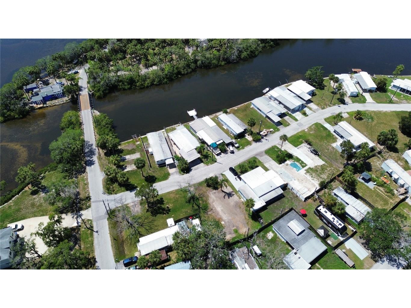 6828 Edgewater Drive New Port Richey FL 34652 W7876340 image5