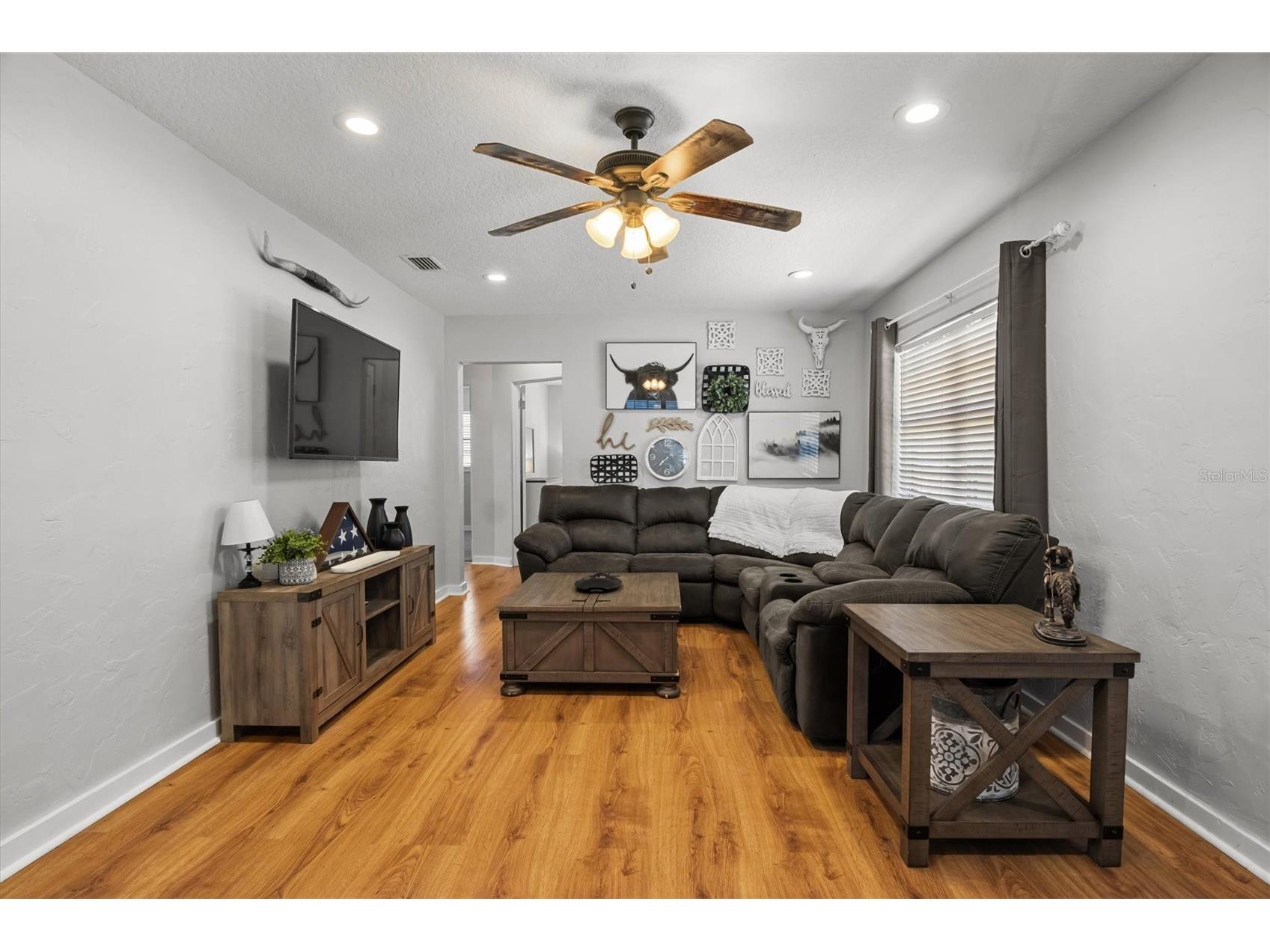 683 E Brookins Avenue Eagle Lake FL 33839 P4939123 image10