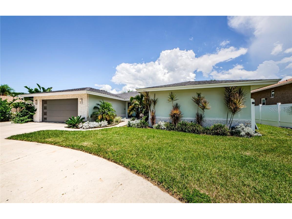 683 Island Way Clearwater FL 33767 U8250597 image1