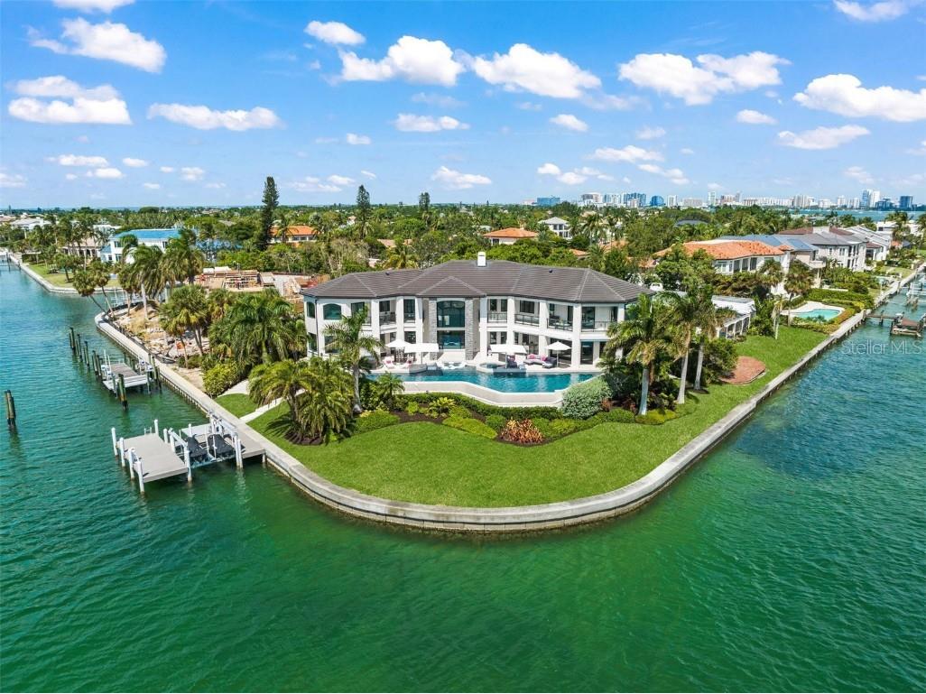 683 Mourning Dove Drive Sarasota FL 34236 - SARASOTA BAY U8215739 image1