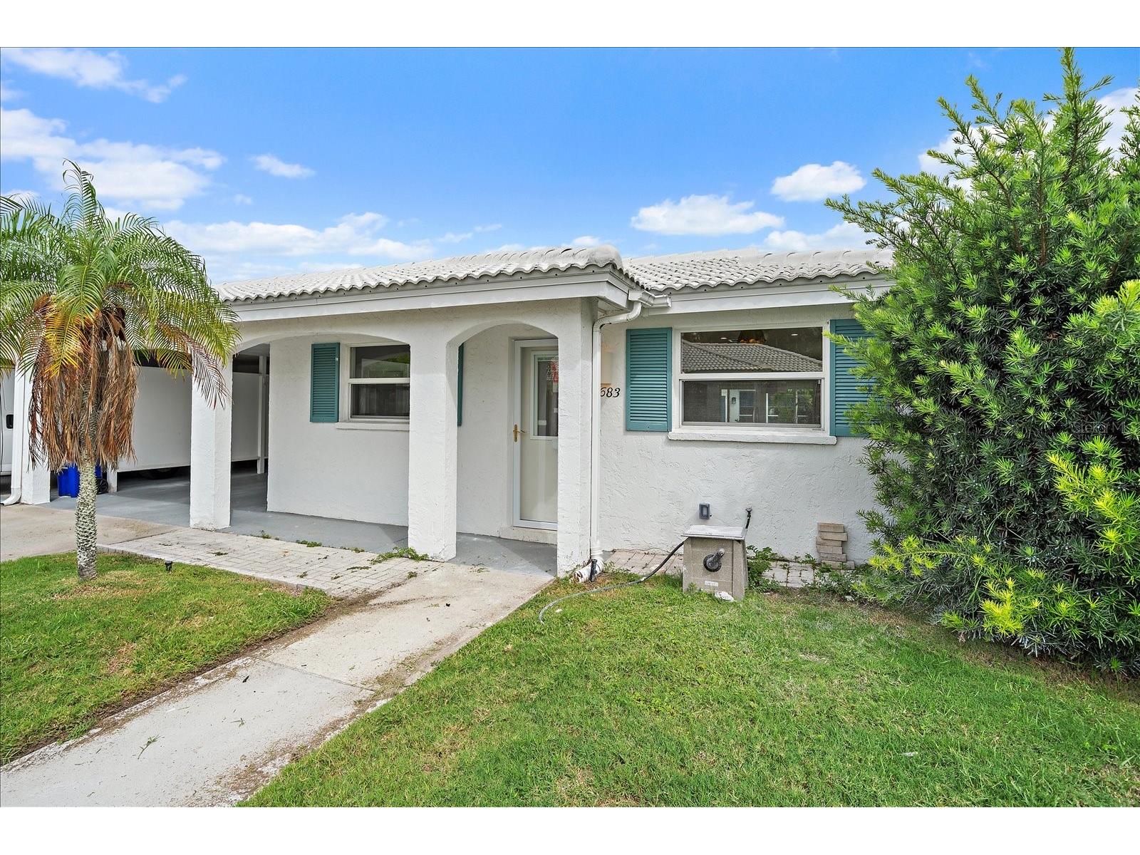 683 Spanish Drive S #214 Longboat Key FL 34228 A4699875 image1