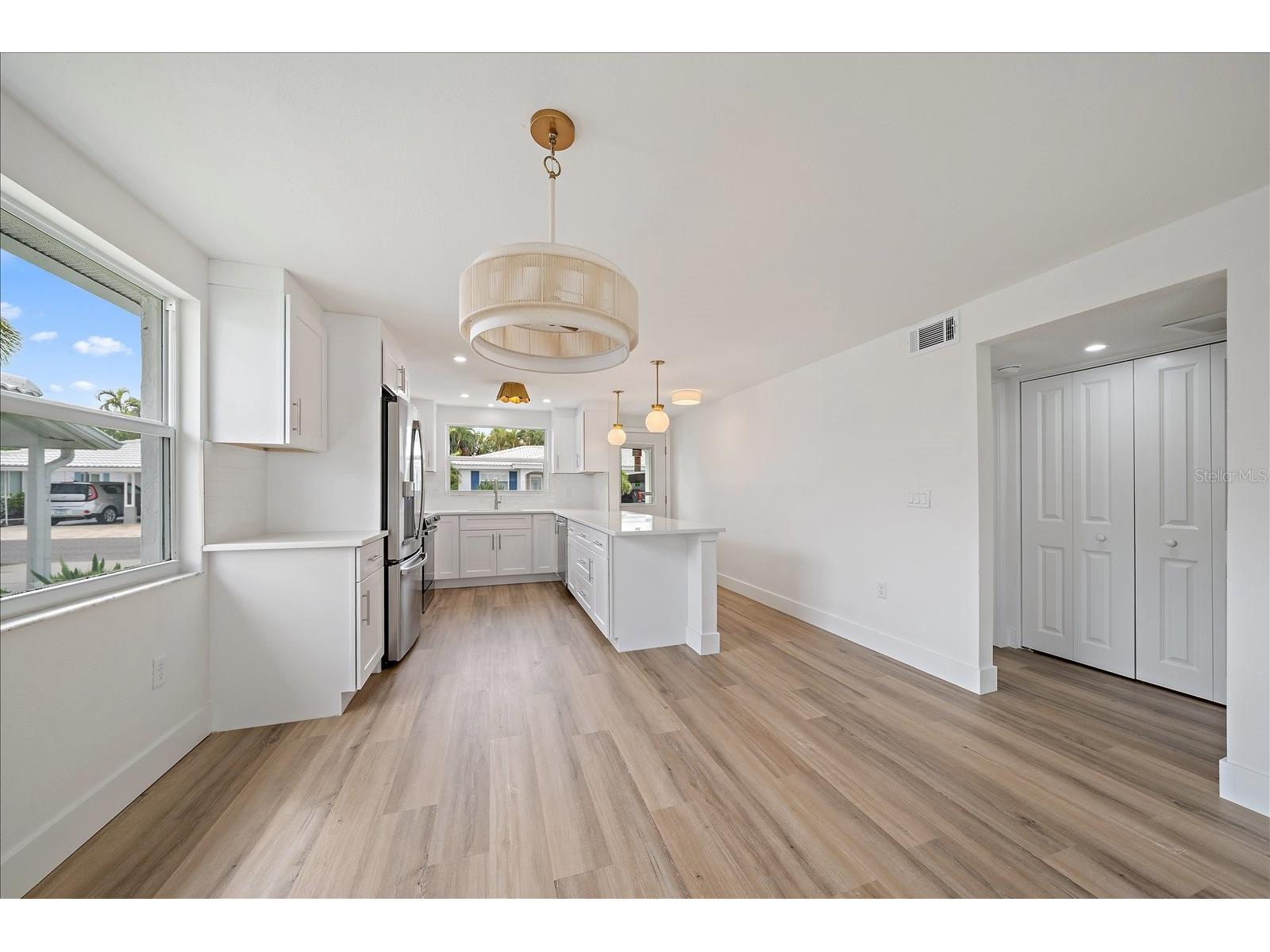 683 Spanish Drive S #214 Longboat Key FL 34228 A4699875 image12