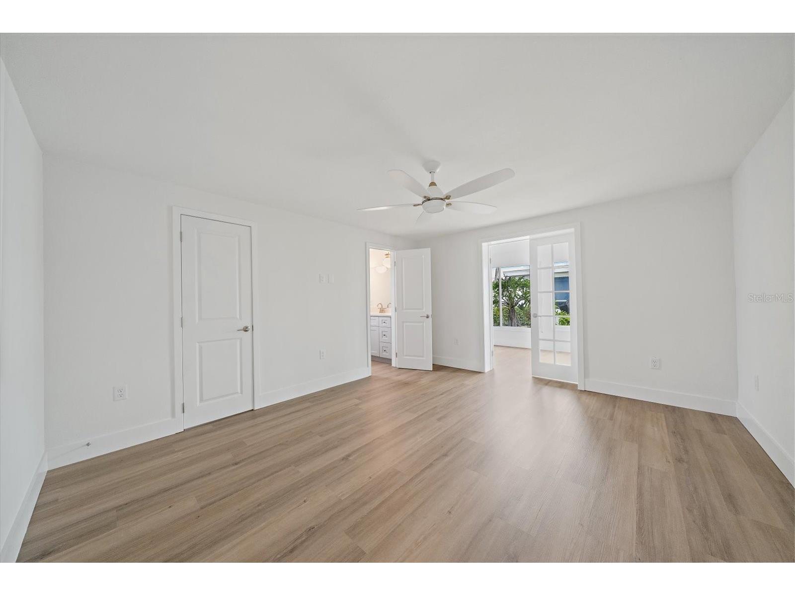 683 Spanish Drive S #214 Longboat Key FL 34228 A4699875 image18
