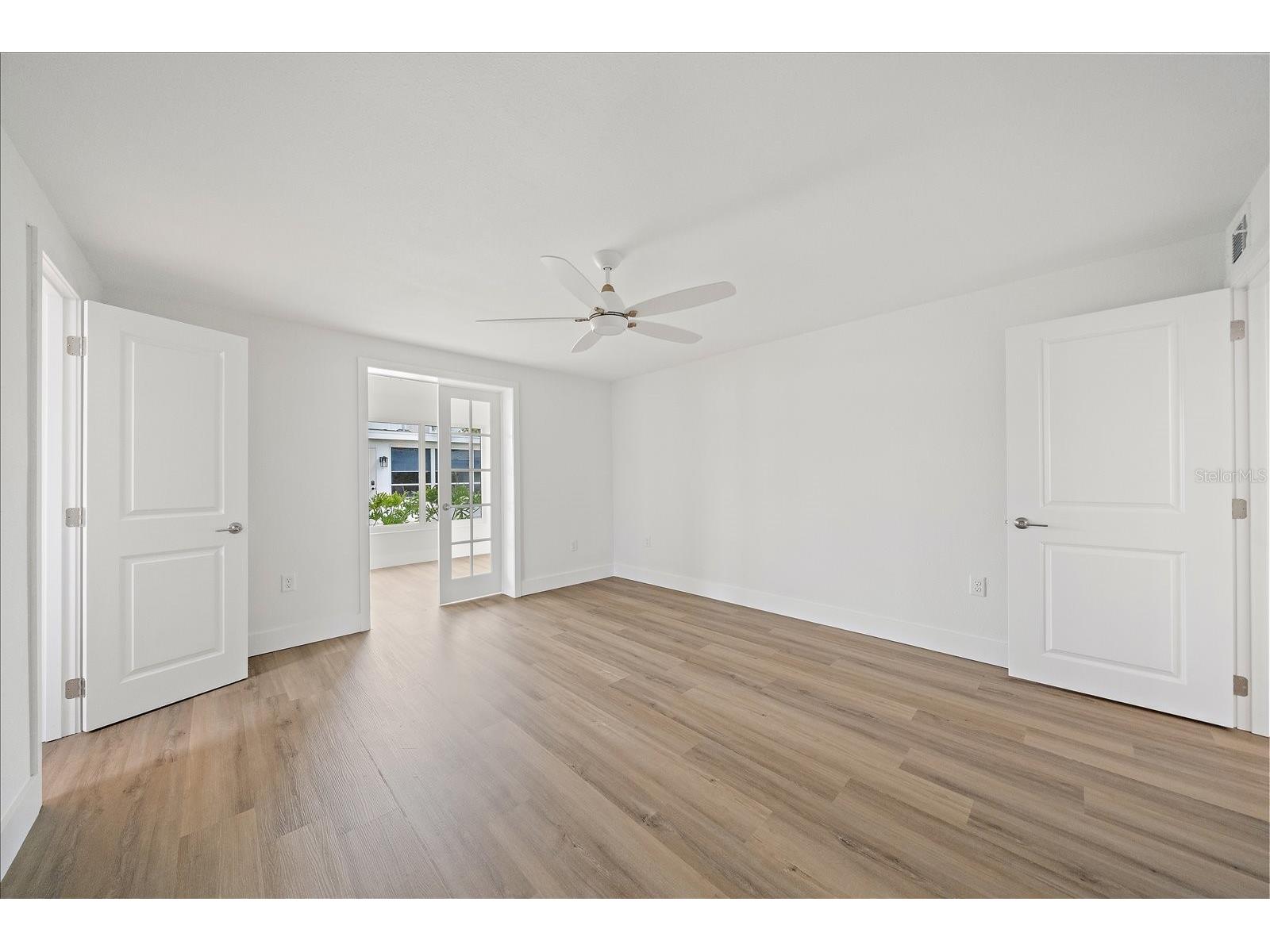 683 Spanish Drive S #214 Longboat Key FL 34228 A4699875 image19