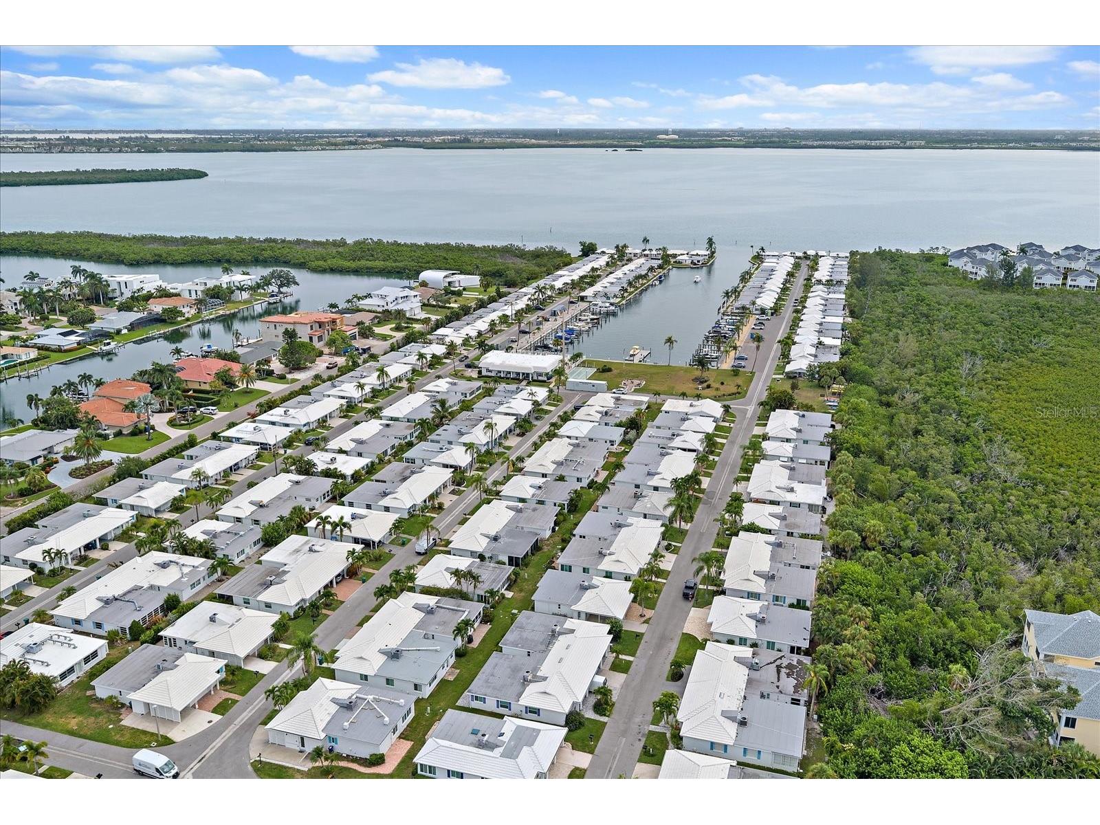 683 Spanish Drive S #214 Longboat Key FL 34228 A4699875 image35