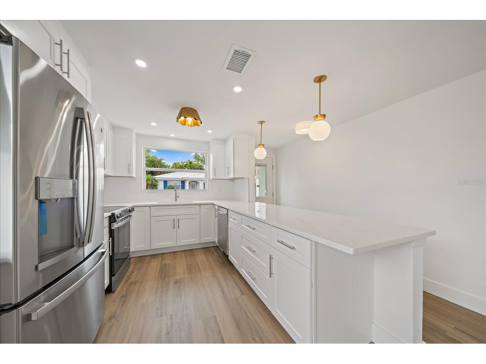 683 Spanish Drive S #214 Longboat Key FL 34228 A4699875 image6