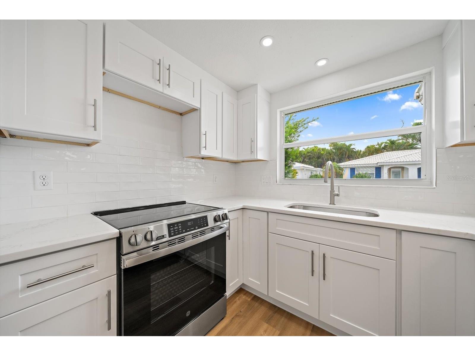 683 Spanish Drive S #214 Longboat Key FL 34228 A4699875 image7