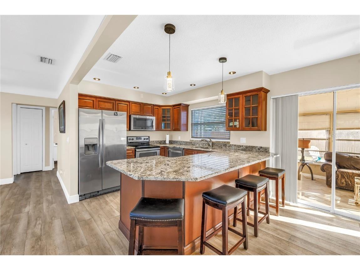 6830 35th Avenue N Saint Petersburg FL 33710 TB8442851 image3