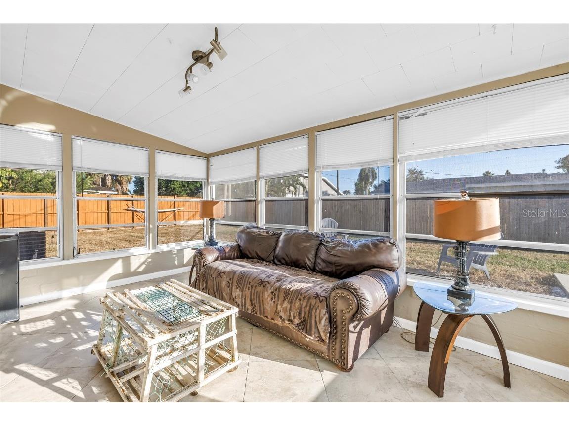 6830 35th Avenue N Saint Petersburg FL 33710 TB8442851 image5