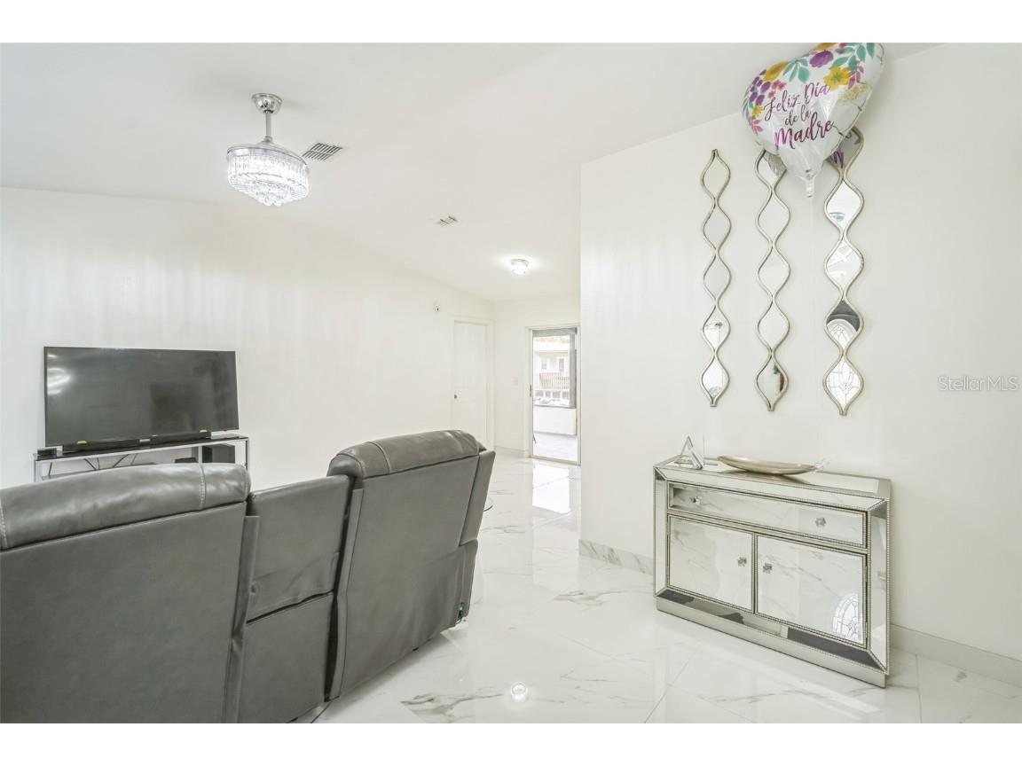 6830 N Dormany Road Plant City FL 33565 TB8415693 image5