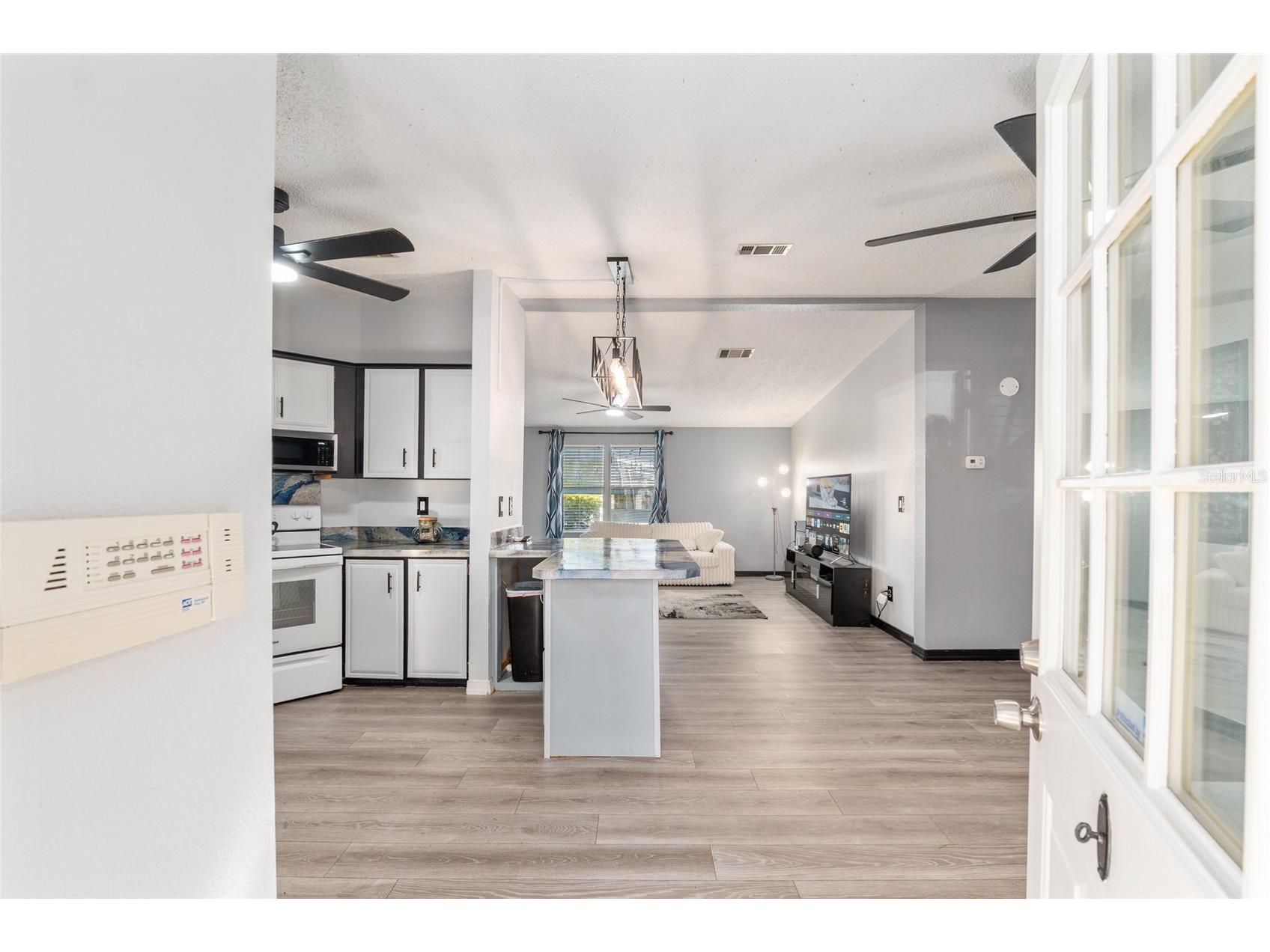 6832 NE 3rd Place Ocala FL 34470 OM719547 image12