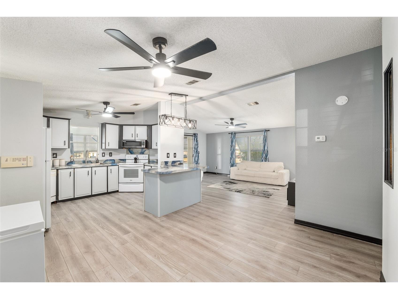 6832 NE 3rd Place Ocala FL 34470 OM719547 image16