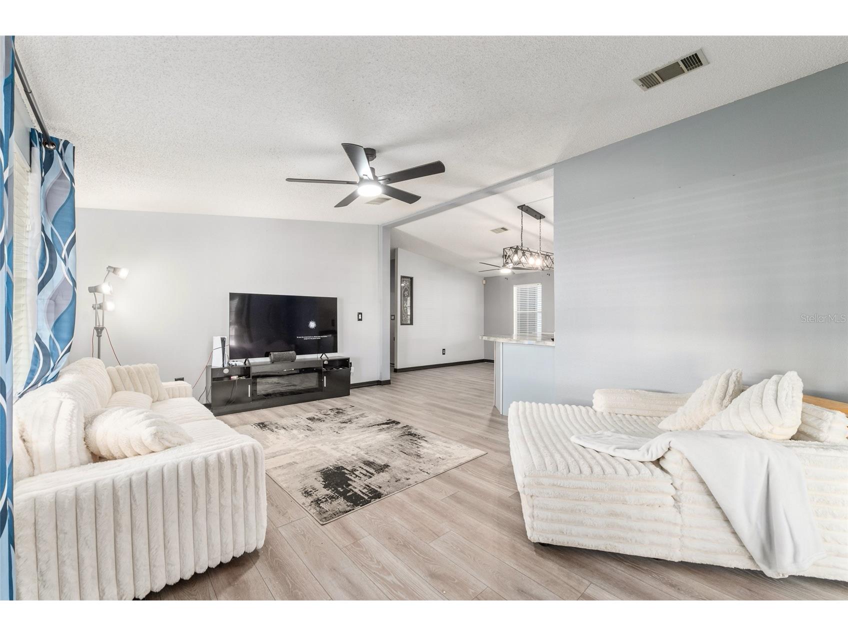 6832 NE 3rd Place Ocala FL 34470 OM719547 image25