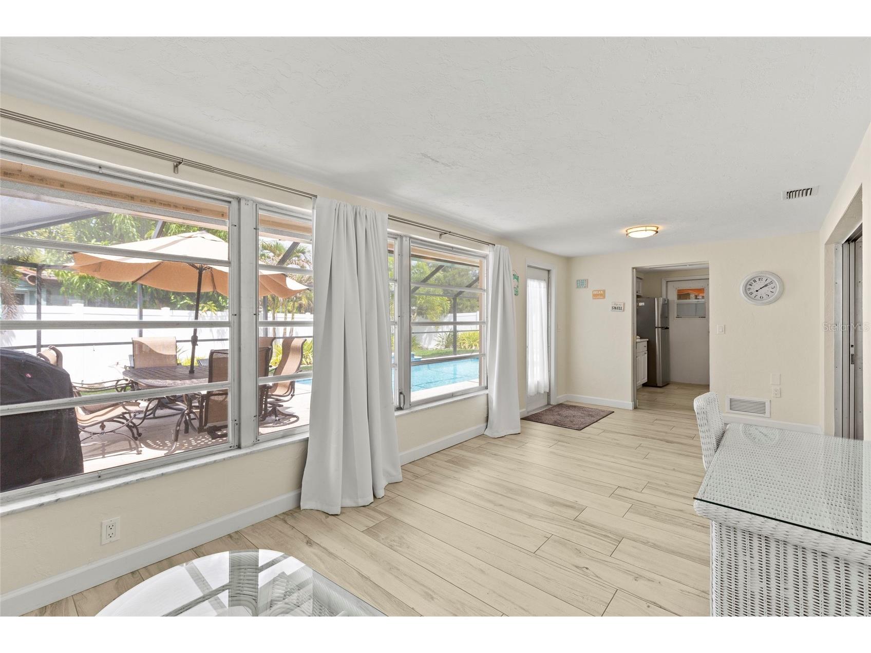 6836 Roxbury Drive Sarasota FL 34231 A4686601 image12