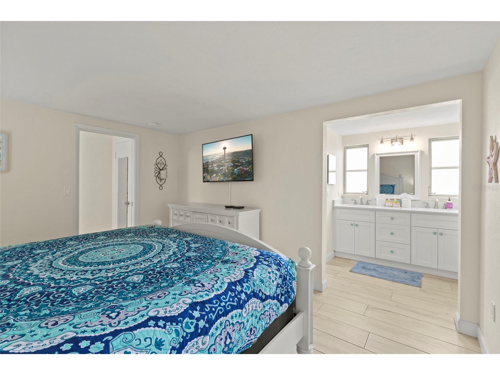 6836 Roxbury Drive Sarasota FL 34231 A4686601 image14