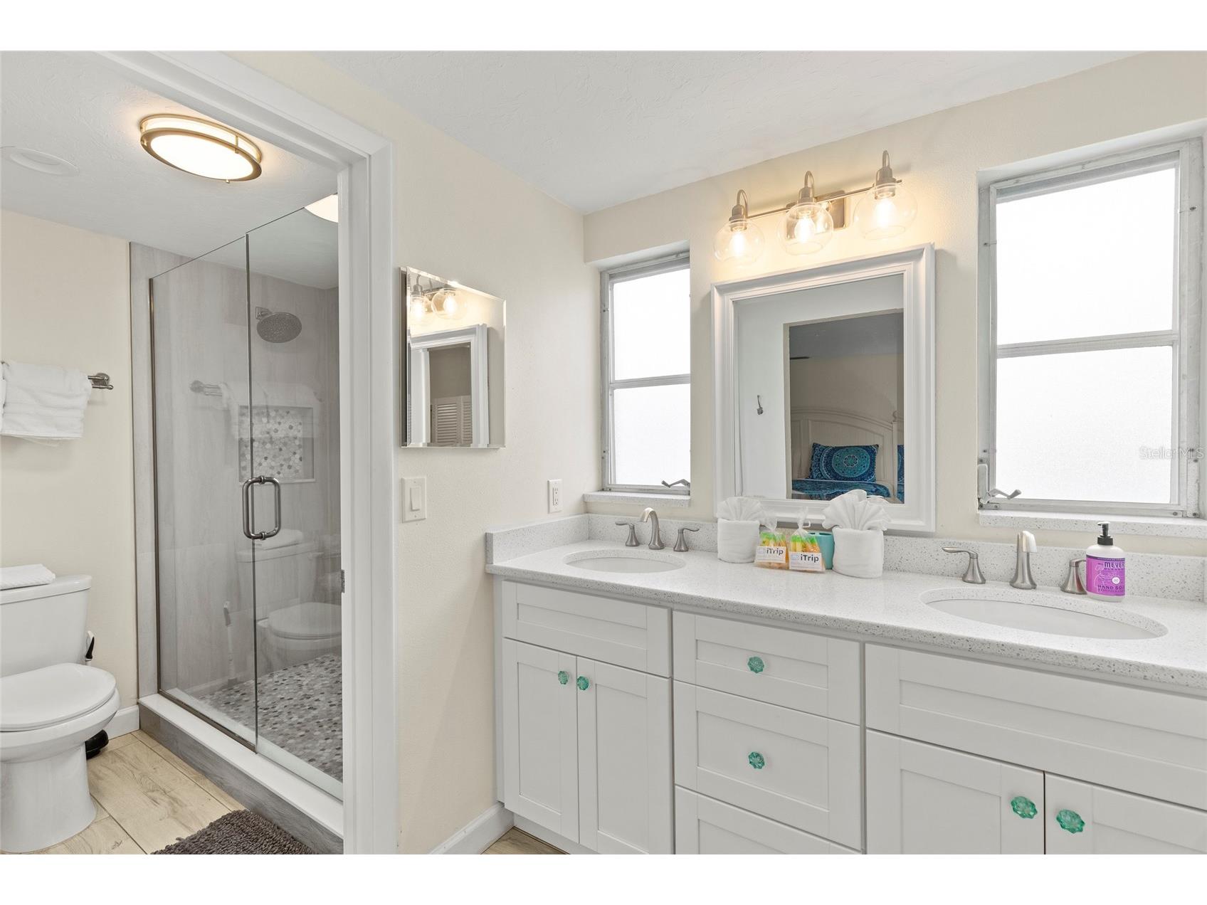 6836 Roxbury Drive Sarasota FL 34231 A4686601 image17