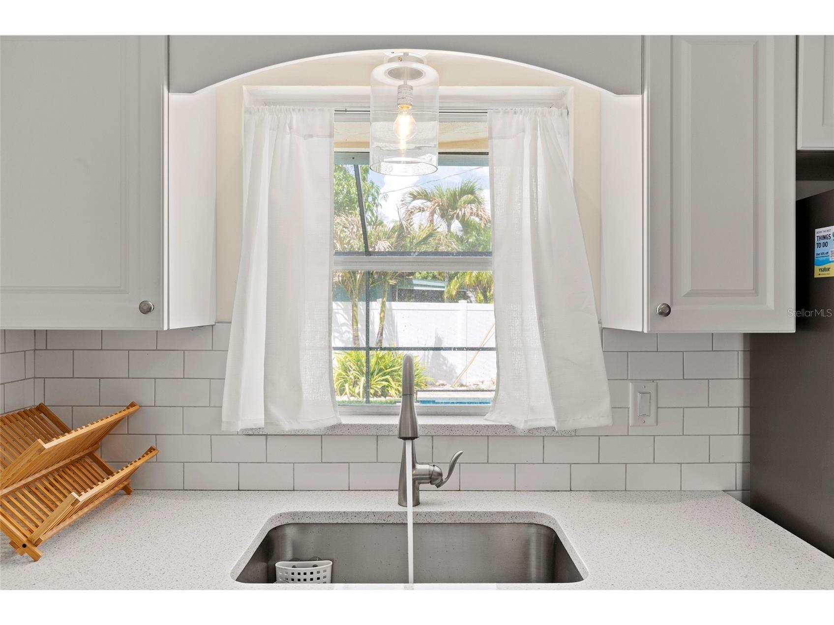 6836 Roxbury Drive Sarasota FL 34231 A4686601 image8