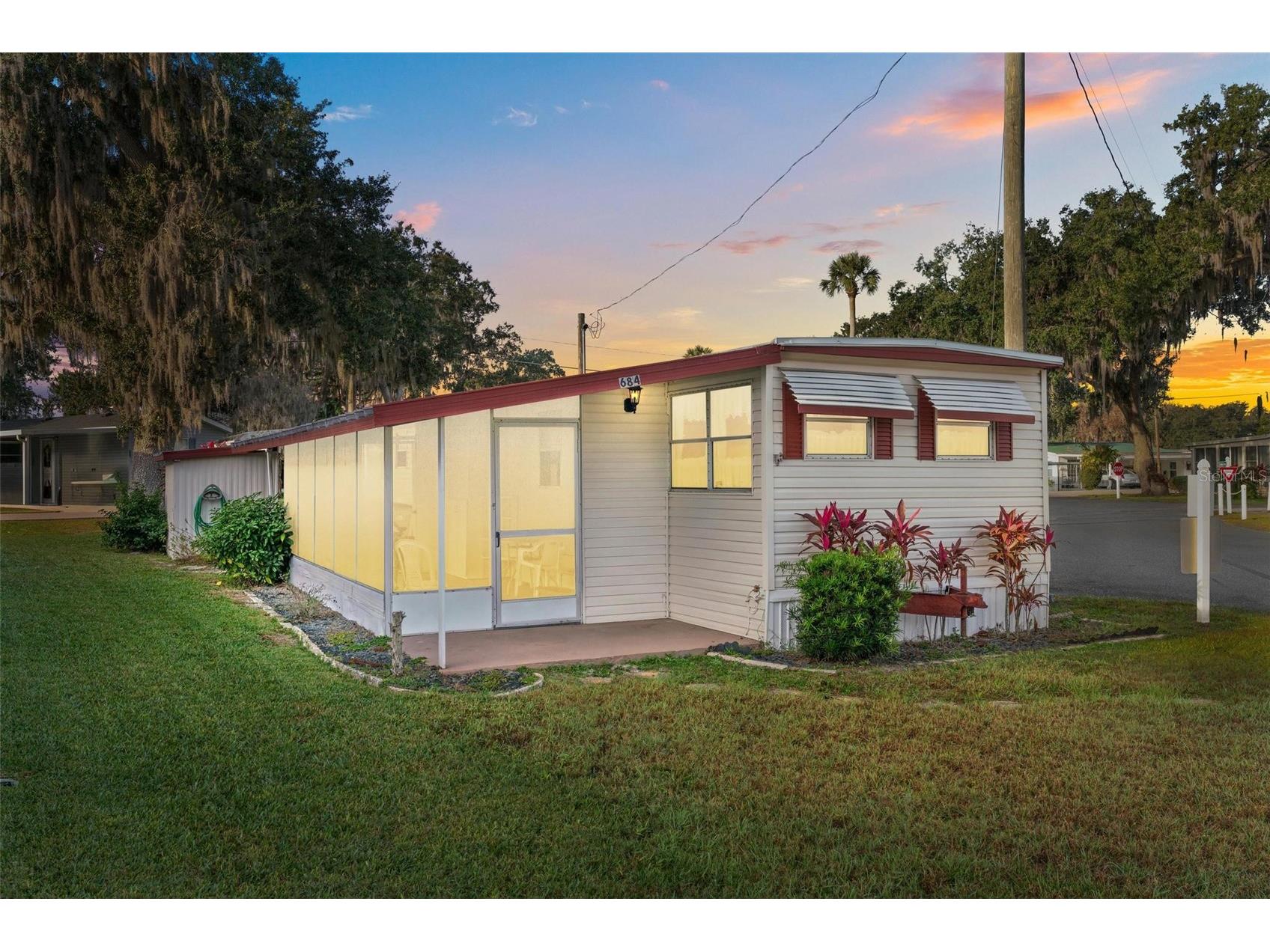 684 Cindi Avenue Leesburg FL 34788 V4946373 image3