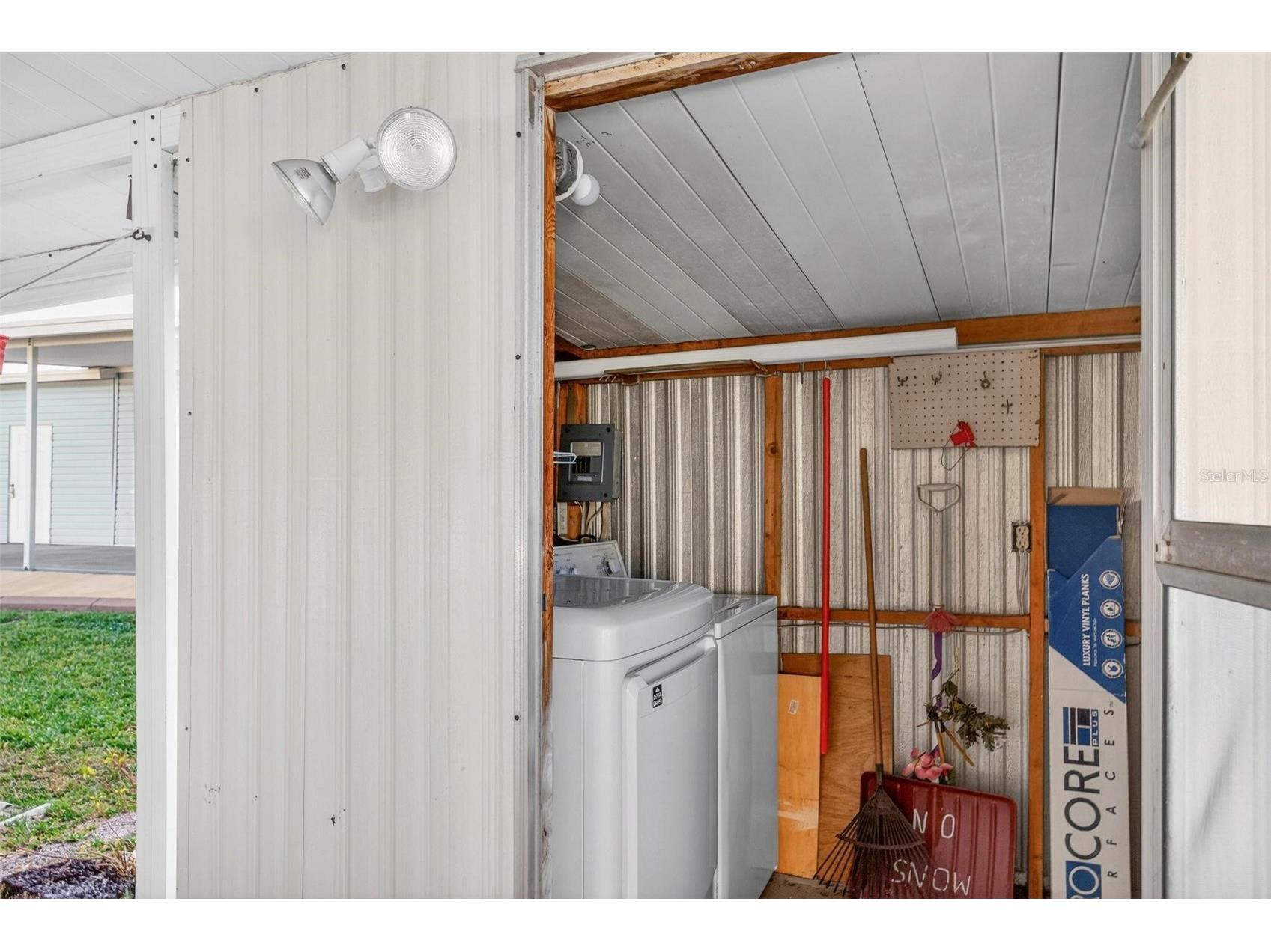 684 Cindi Avenue Leesburg FL 34788 V4946373 image32