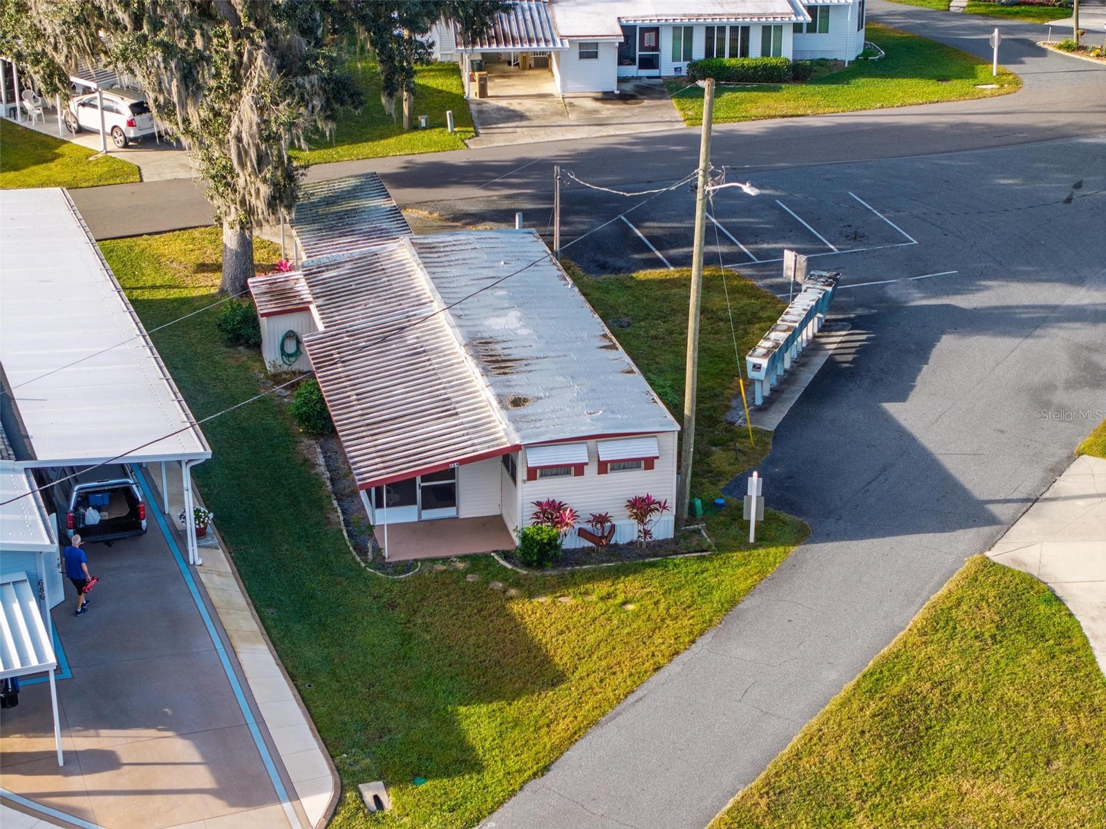 684 Cindi Avenue Leesburg FL 34788 V4946373 image47