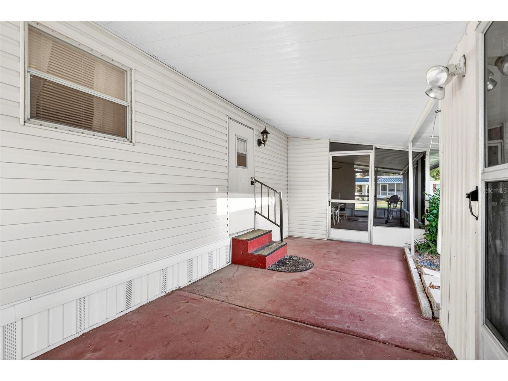 684 Cindi Avenue Leesburg FL 34788 V4946373 image9