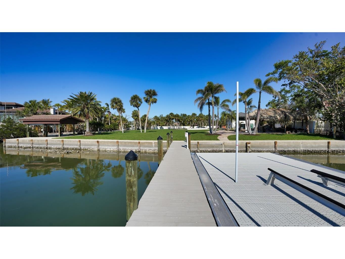 684 Freeling Drive Sarasota FL 34242 - ROBERTS BAY A4675752 image15