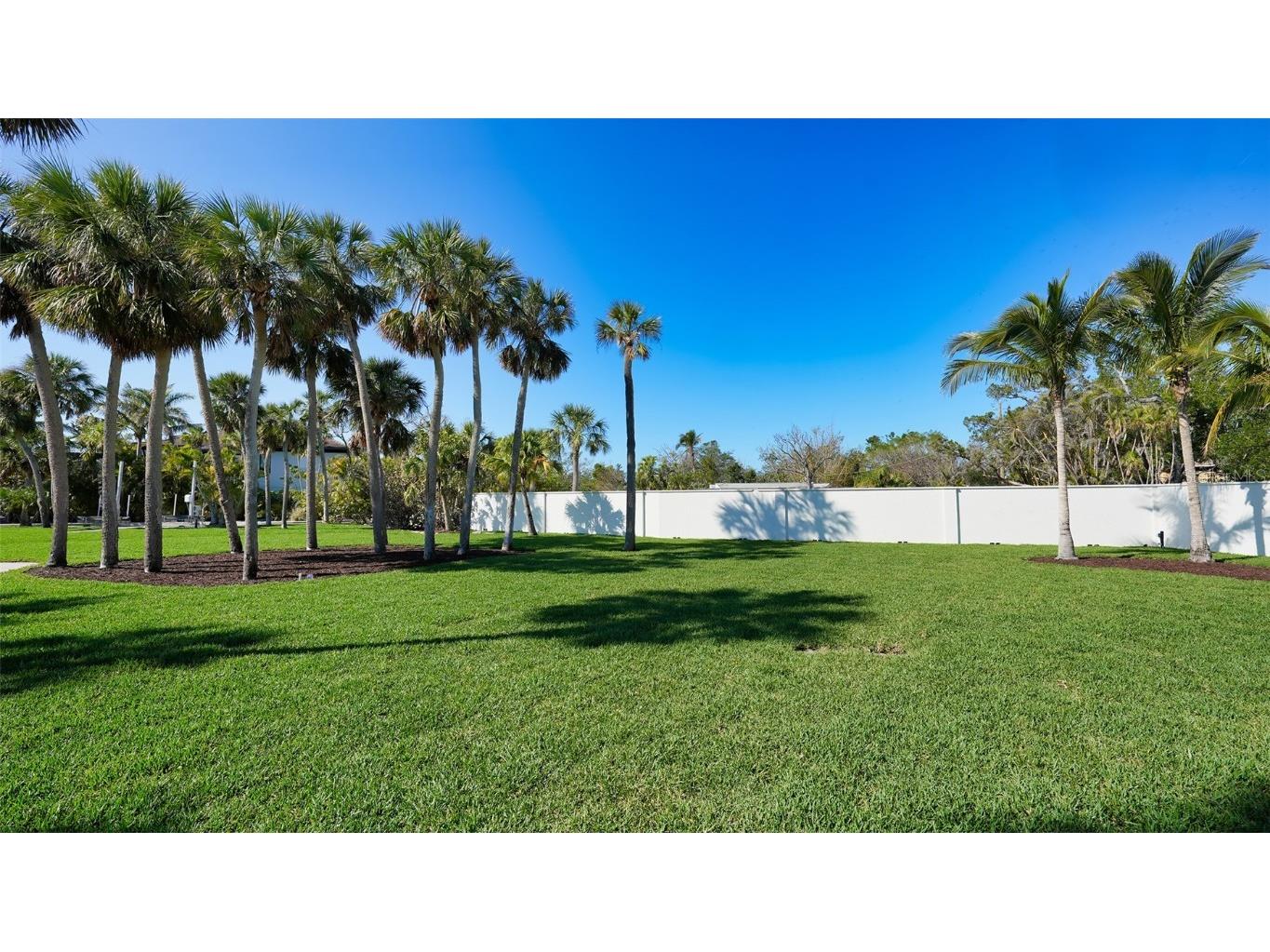 684 Freeling Drive Sarasota FL 34242 - ROBERTS BAY A4675752 image25