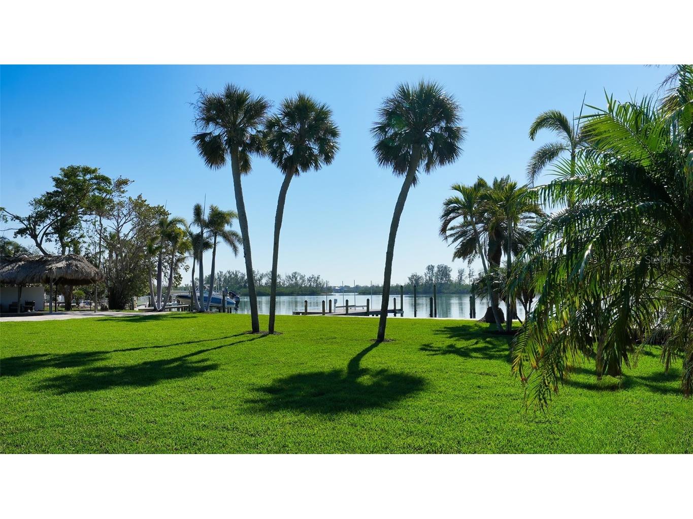 684 Freeling Drive Sarasota FL 34242 - ROBERTS BAY A4675755 image26