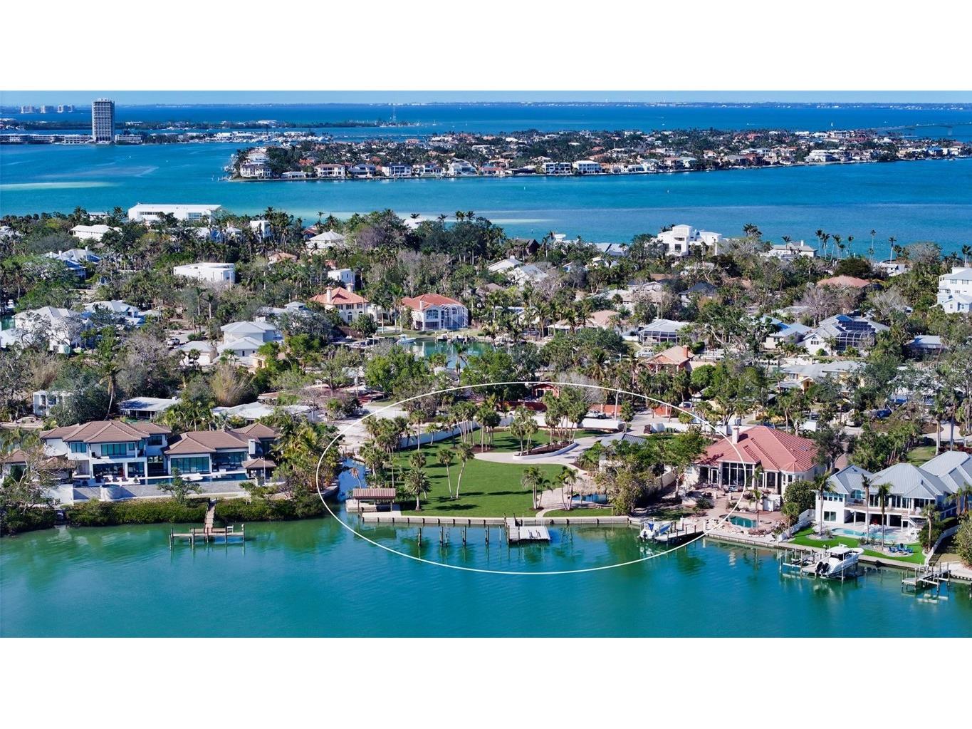 684 Freeling Drive Sarasota FL 34242 - ROBERTS BAY A4675757 image10