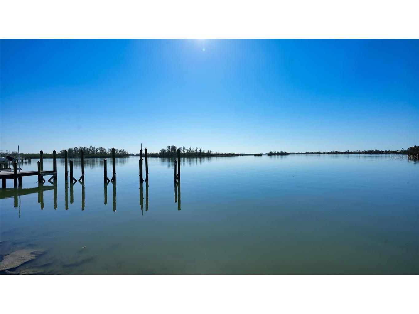 684 Freeling Drive Sarasota FL 34242 - ROBERTS BAY A4675757 image14