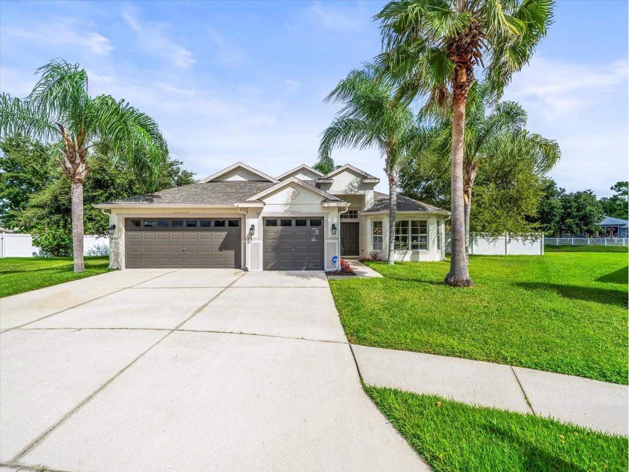 6840 Sparkling Way Wesley Chapel FL 33545 - POND TB8436696 image1