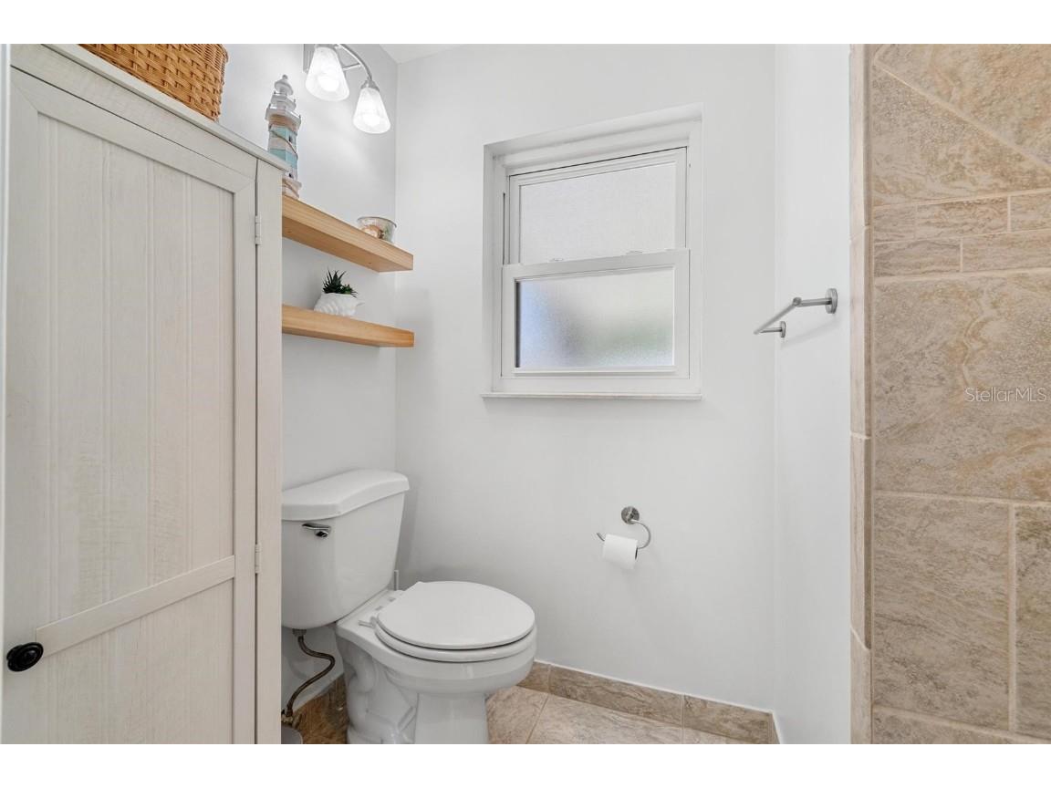 6841 13th Street N Saint Petersburg FL 33702 TB8416435 image11