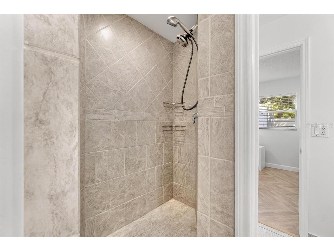 6841 13th Street N Saint Petersburg FL 33702 TB8416435 image12