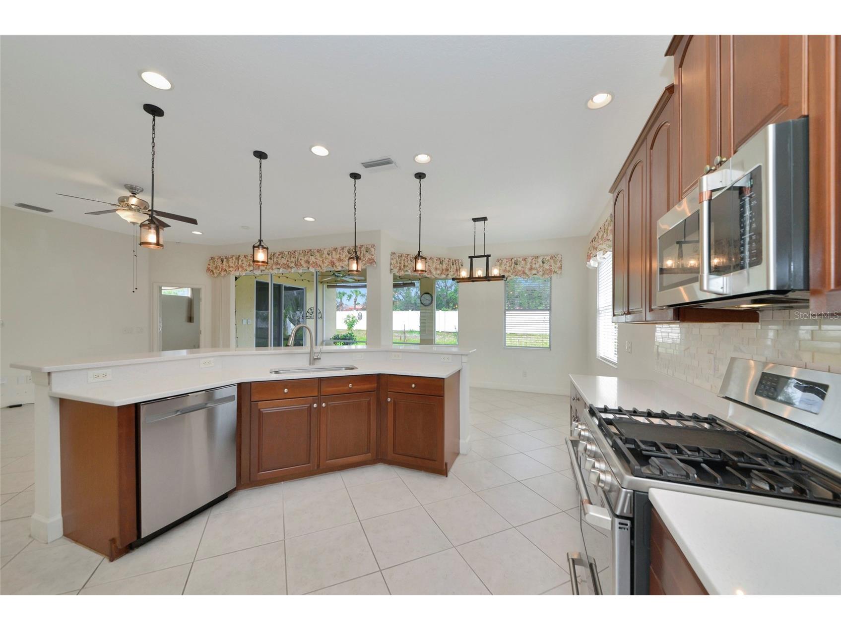 6841 74th Street Circle E Bradenton FL 34203 A4696389 image7