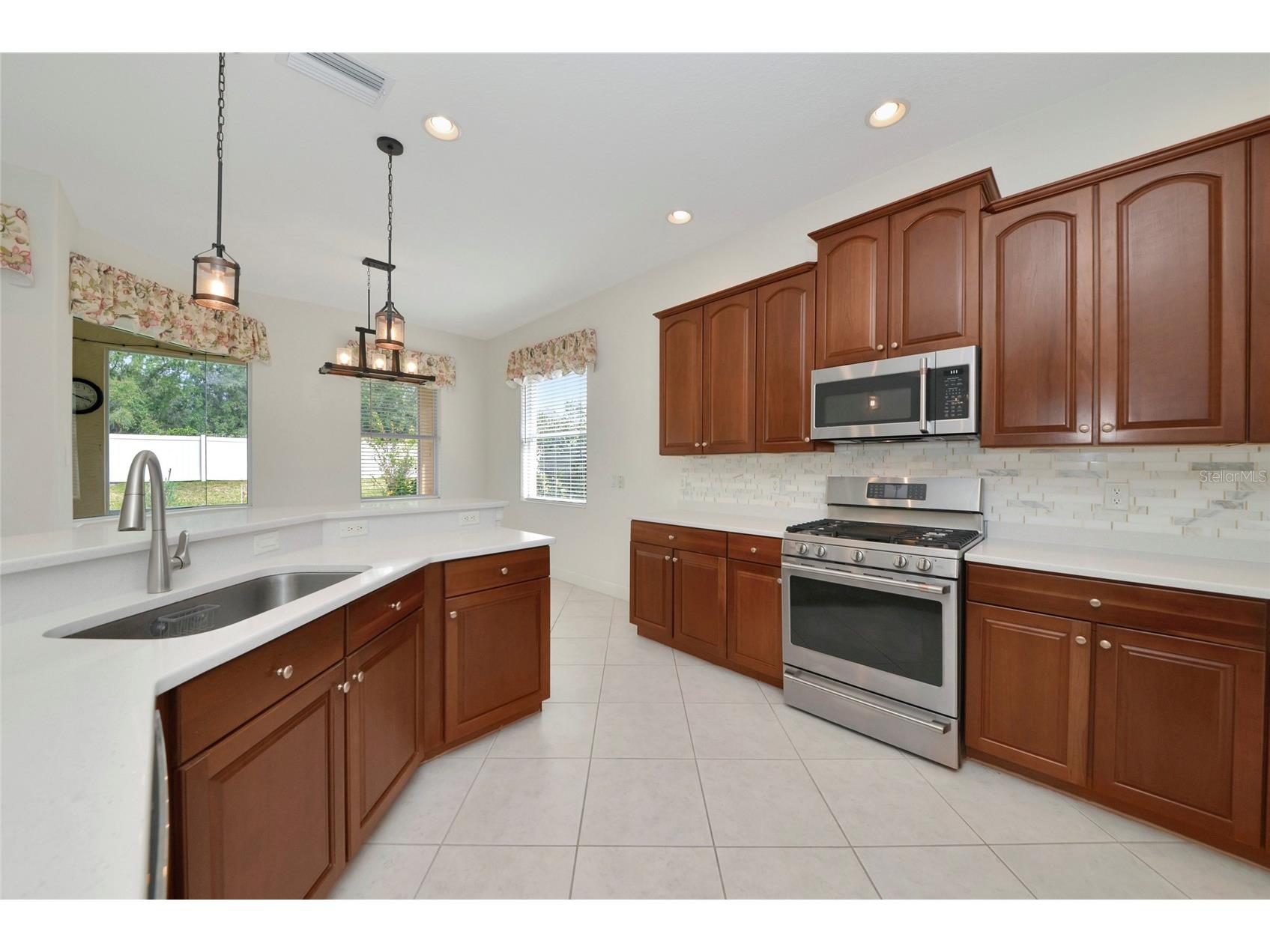 6841 74th Street Circle E Bradenton FL 34203 A4696389 image8