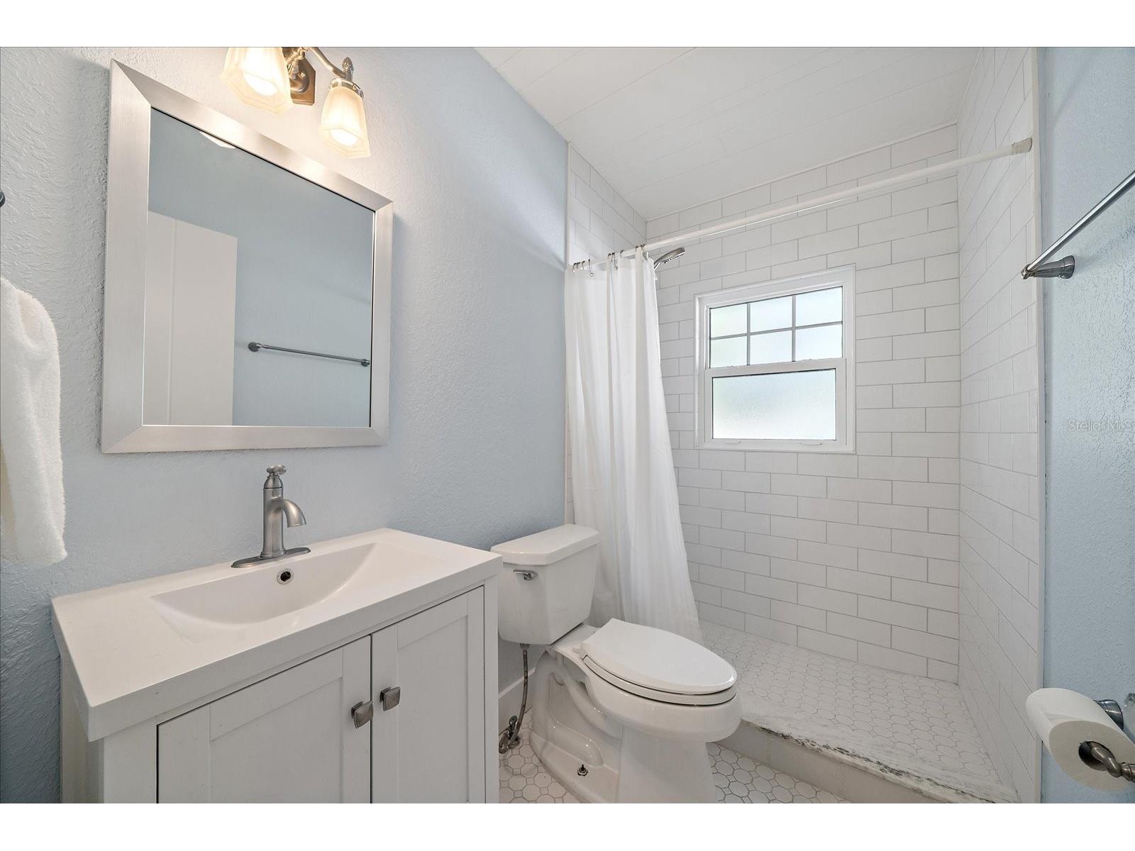 6841 Longboat Drive S Longboat Key FL 34228 - BISHOPS BAYOU A4681680 image34