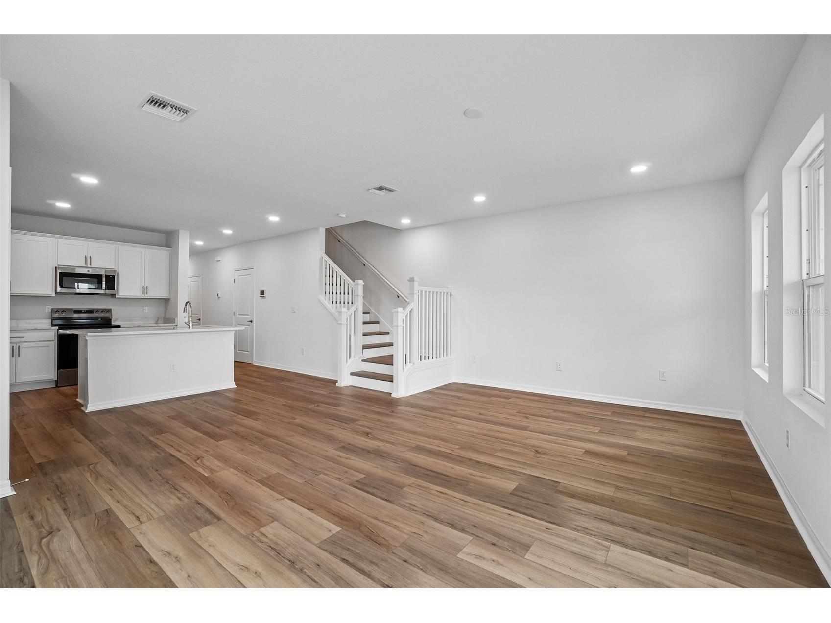 6844 Holcombe Down Drive Zephyrhills FL 33541 TB8527007 image10