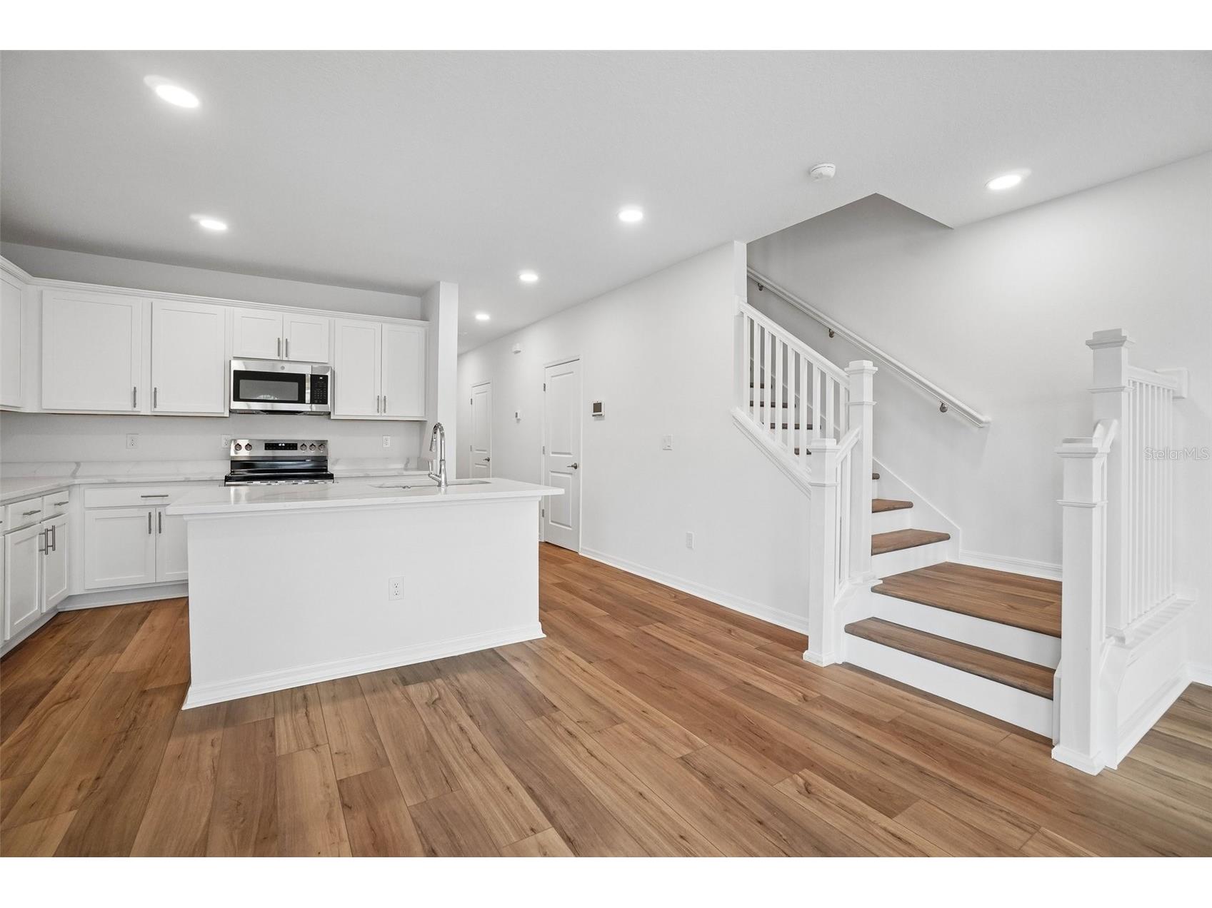 6844 Holcombe Down Drive Zephyrhills FL 33541 TB8527007 image8