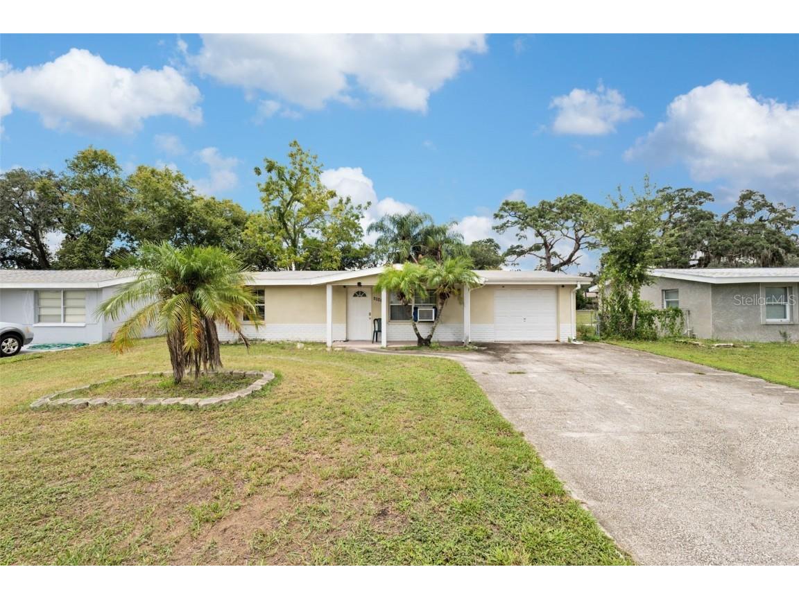 6845 Carob Drive New Port Richey FL 34653 W7867547 image1